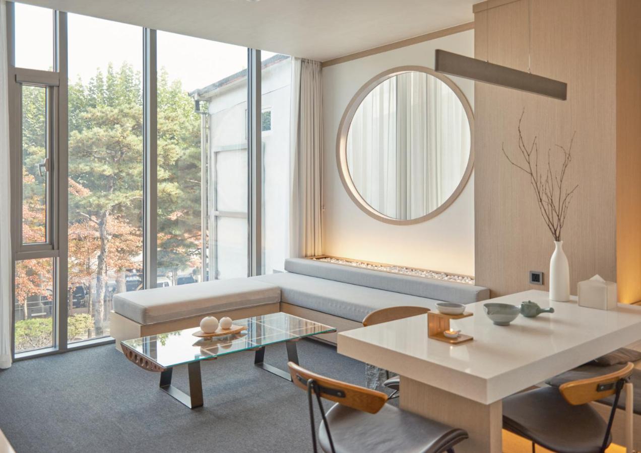 Uh Suite The Seoul Exteriör bild