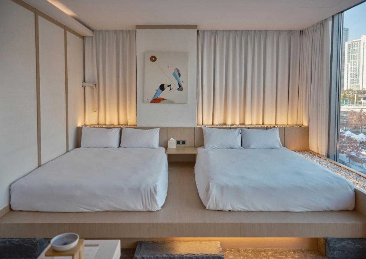 Uh Suite The Seoul Exteriör bild