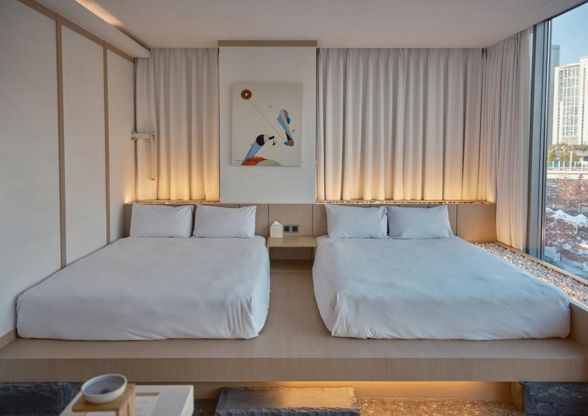 Uh Suite The Seoul Exteriör bild
