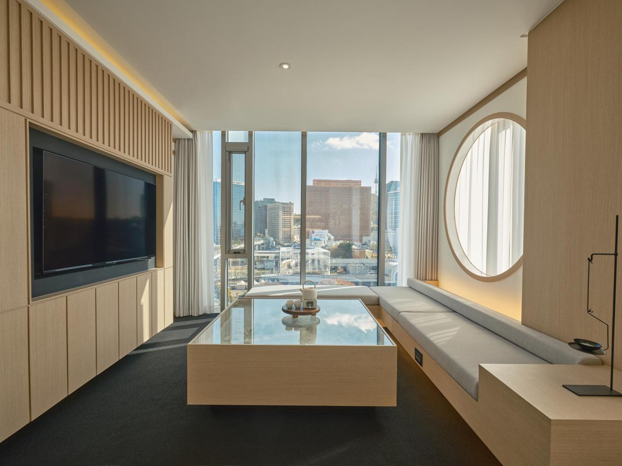 Uh Suite The Seoul Exteriör bild